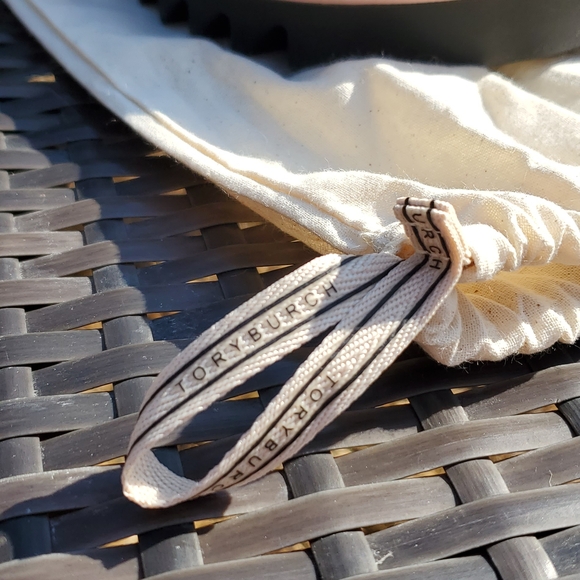 Tory Burch Blush Pink Sandals - Picture 5 of 9